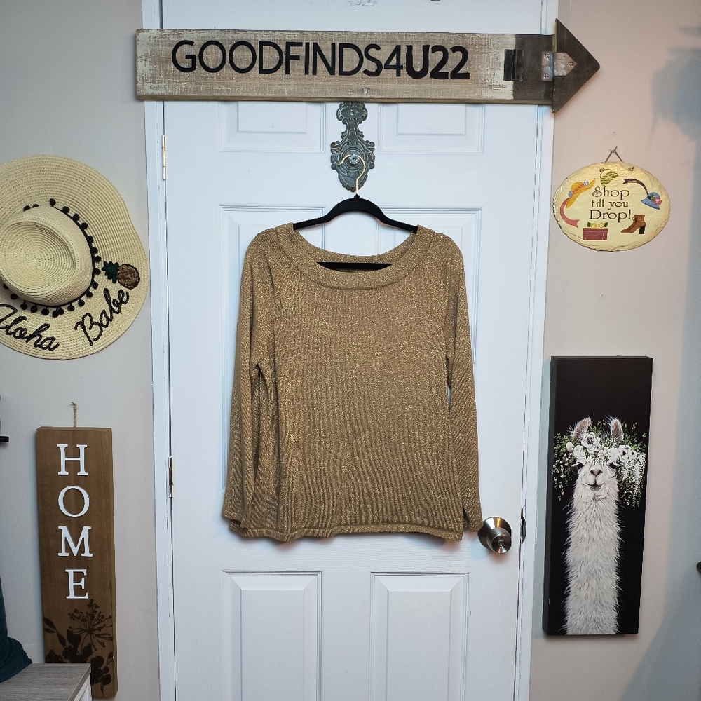 Lane Bryant long sleeve Round neck Stretch gold metallic long sleeves 14/16